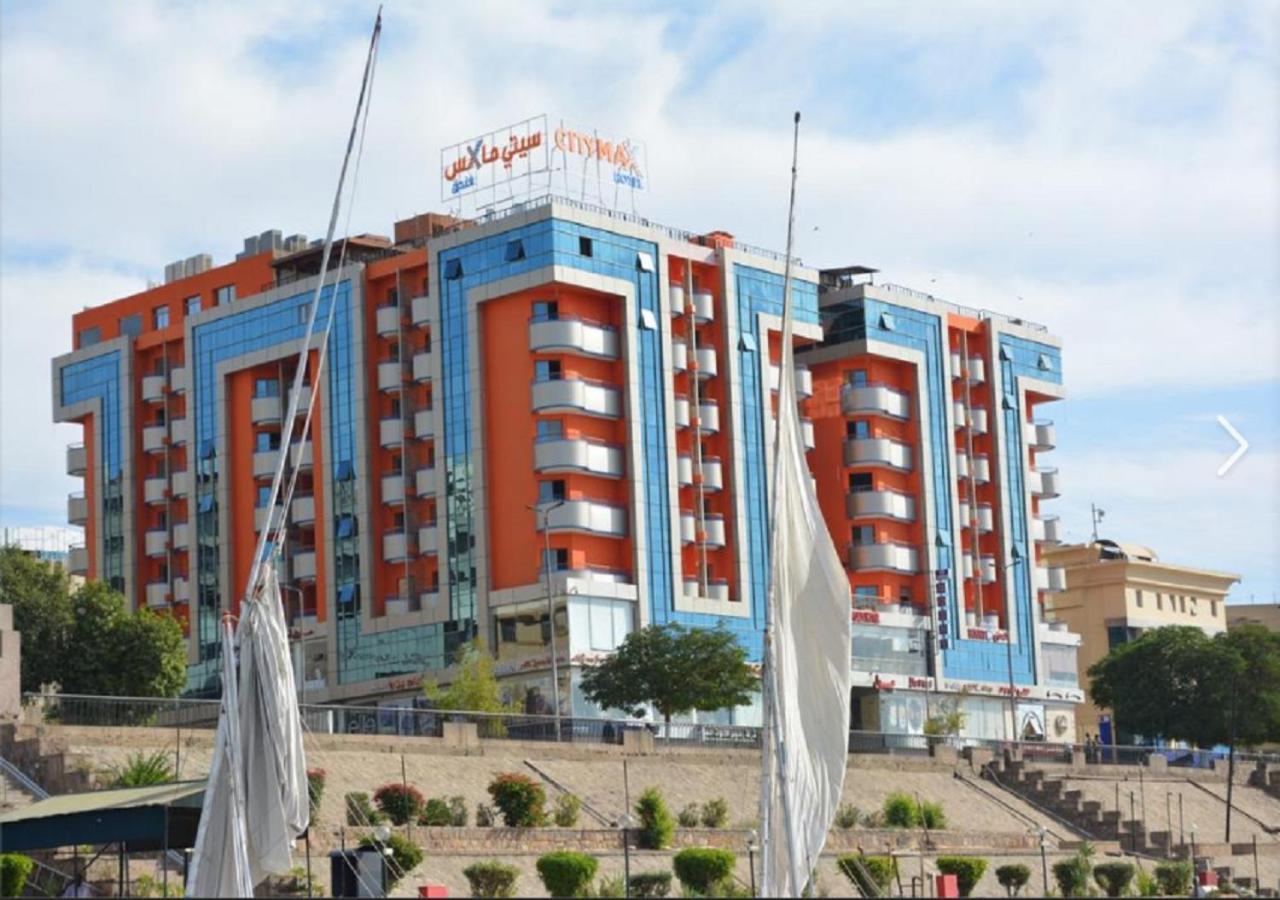 Aswan Plaza - Share Apartment Exteriör bild
